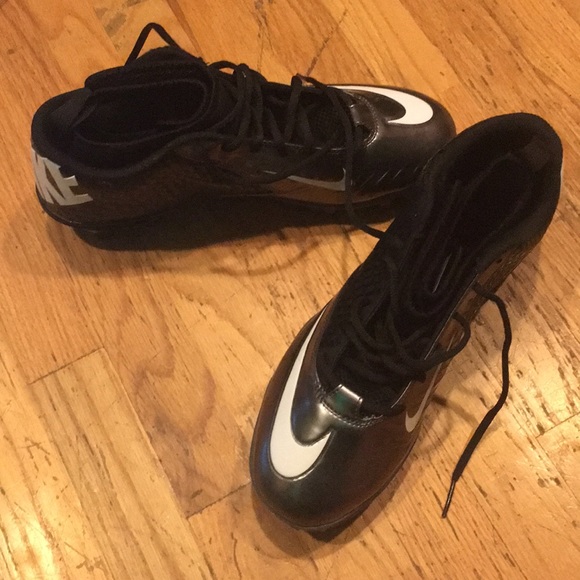 Cleats - Picture 3 of 6